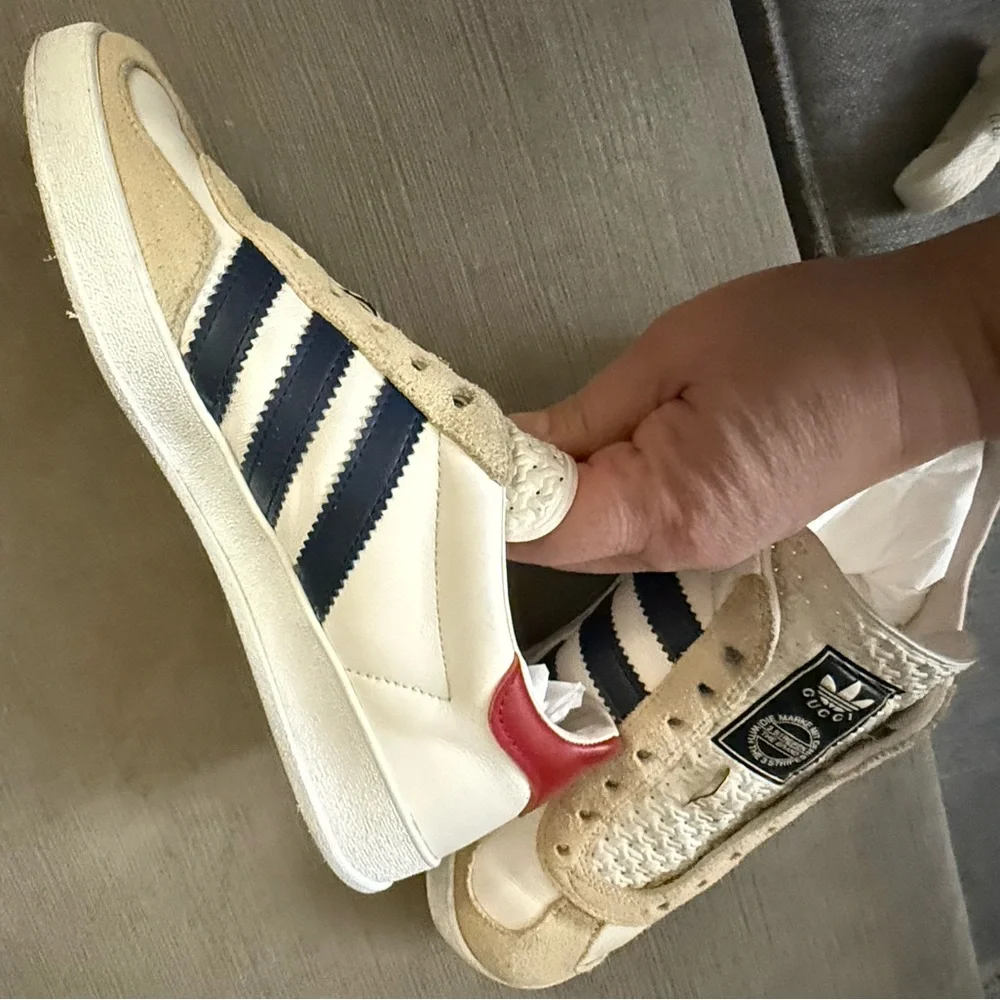 Gucci / Adidas Cream and Navy Classic Sneakers - Picture 9 of 12